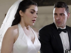 italian bride valentina nappi buttplugged on the day of the wedding